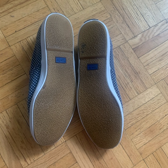 Keds Navy Blue Polka Dot Sneakers Size 8 - Picture 4 of 5